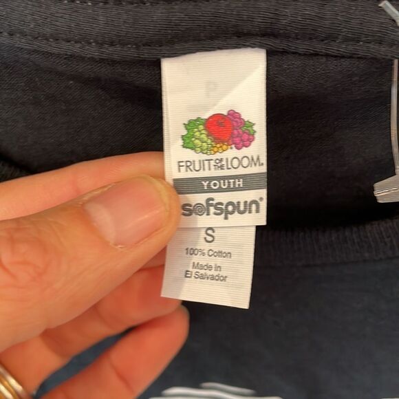 NWT Disney colllab with Neff Mickey Mouse woman’s tee shirt - Picture 6 of 9